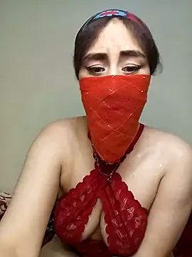 Snapshot of Lalou chatting on December 24, 7:00 pm Lalou online show from December 24, 7:00 pm