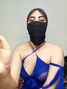 Snapshot of Lalou chatting on December 31, 1:30 pm Lalou online show from December 31, 1:30 pm