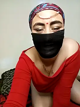 Snapshot of Lalou chatting on January 12, 7:42 pm Lalou online show from January 12, 7:42 pm