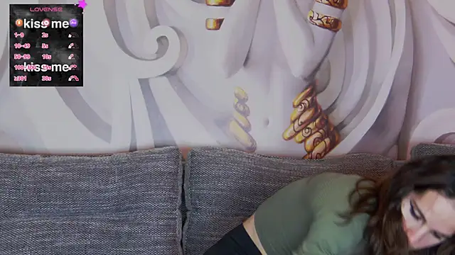 Snapshot of hailey_peach chatting on February 16, 6:32 pm hailey peach online show from February 16, 6:32 pm