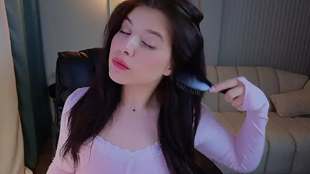 Jenna Adams  online show from March 18, 6:03 am