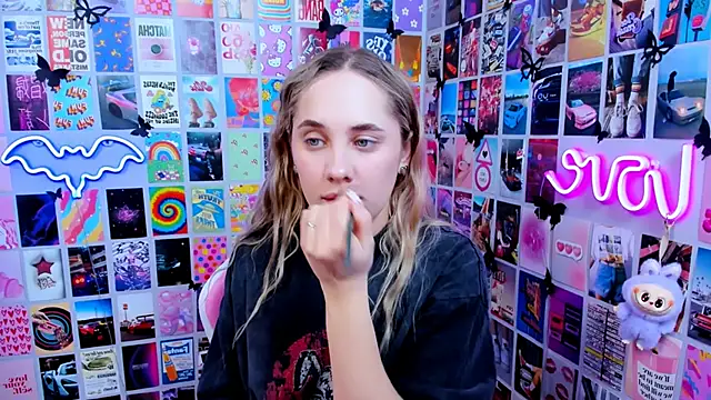 MiaMilas online show from February 26, 1:54 pm