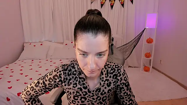 helentasty online show from October 30, 3:41 am