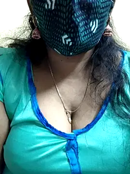 Snapshot of mallu-sumi chatting on January 28, 10:23 am mallu-sumi online show from January 28, 10:23 am