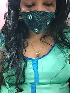 Snapshot of mallu-sumi chatting on February 5, 12:53 am mallu-sumi online show from February 5, 12:53 am