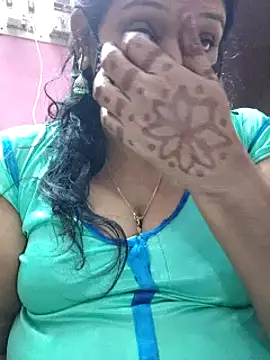Snapshot of mallu-sumi chatting on February 5, 11:12 am mallu-sumi online show from February 5, 11:12 am