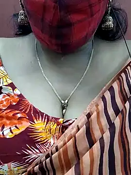 Snapshot of mallu-sumi chatting on February 12, 10:15 pm mallu-sumi online show from February 12, 10:15 pm