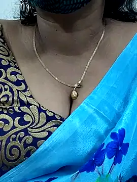 Snapshot of mallu-sumi chatting on February 13, 10:43 pm mallu-sumi online show from February 13, 10:43 pm
