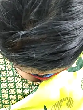 Snapshot of mallu-sumi chatting on February 14, 6:29 pm mallu-sumi online show from February 14, 6:29 pm