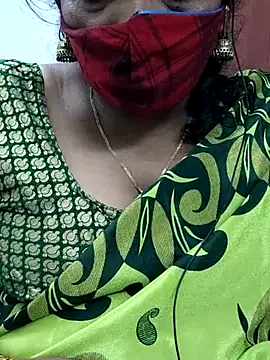 Snapshot of mallu-sumi chatting on February 15, 12:37 am mallu-sumi online show from February 15, 12:37 am