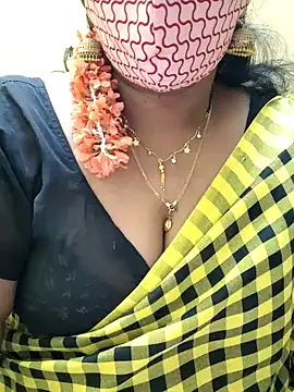 Snapshot of mallu-sumi chatting on February 19, 4:44 pm mallu-sumi online show from February 19, 4:44 pm