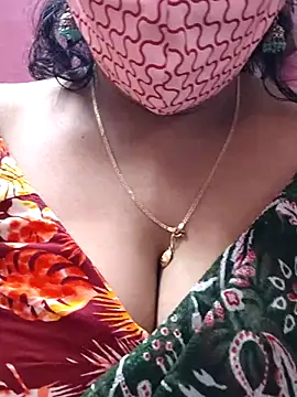 Snapshot of mallu-sumi chatting on February 22, 2:28 am mallu-sumi online show from February 22, 2:28 am