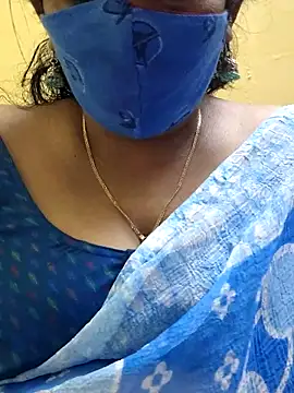 Snapshot of mallu-sumi chatting on February 23, 10:42 pm mallu-sumi online show from February 23, 10:42 pm