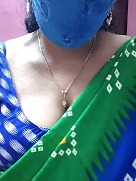 Snapshot of mallu-sumi chatting on March 12, 5:46 am mallu-sumi online show from March 12, 5:46 am