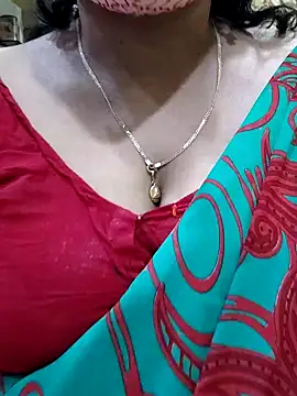 Snapshot of mallu-sumi chatting on March 15, 1:29 pm mallu-sumi online show from March 15, 1:29 pm