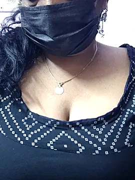 mallu-sumi online show from March 15, 9:43 pm