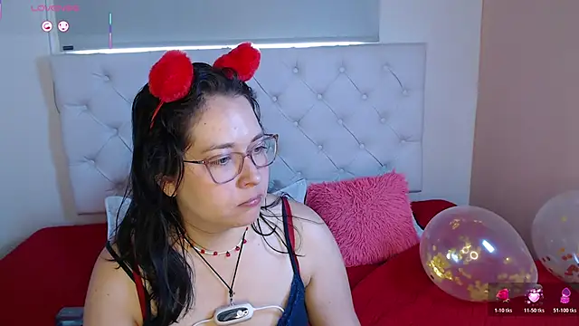 Snapshot of May_Carlier chatting on February 15, 5:31 pm May Carlier online show from February 15, 5:31 pm