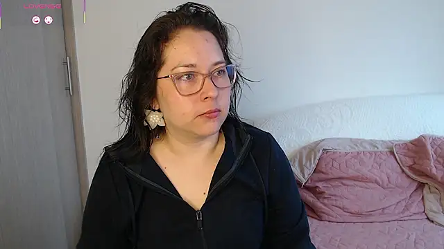 Snapshot of May_Carlier chatting on March 27, 12:38 pm May Carlier online show from March 27, 12:38 pm