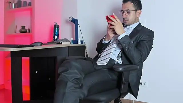 pablo-rincon95 online show from February 13, 2:42 pm