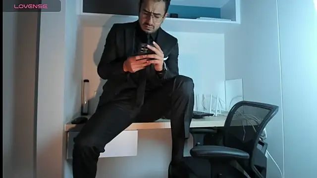 Snapshot of pablo-rincon95 chatting on April 9, 12:43 pm pablo-rincon95 online show from April 9, 12:43 pm