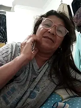 Aranza-Queen online show from November 15, 4:32 am