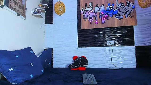 Friendsofeverything  online show from February 5, 1:49 pm