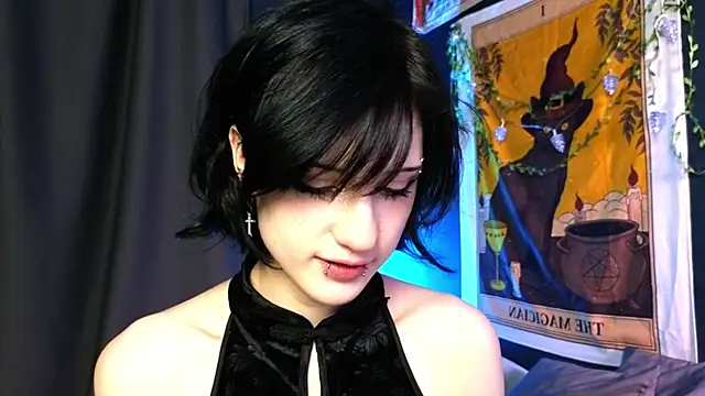 dark vamp  online show from December 19, 10:21 pm