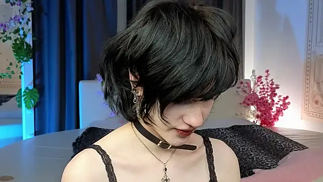 dark vamp  online show from March 1, 6:32 pm