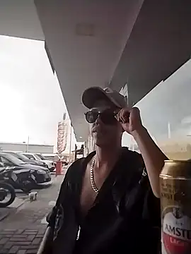 Snapshot of jcm20cm chatting on April 7, 7:03 pm jcm20cm online show from April 7, 7:03 pm