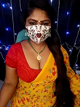 Snapshot of honey-sexy chatting on December 26, 12:38 pm honey-sexy online show from December 26, 12:38 pm