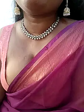 Snapshot of honey-sexy chatting on January 20, 10:07 am honey-sexy online show from January 20, 10:07 am
