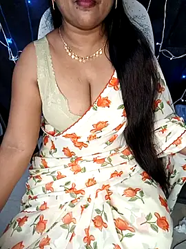 Snapshot of honey-sexy chatting on February 14, 9:24 am honey-sexy online show from February 14, 9:24 am