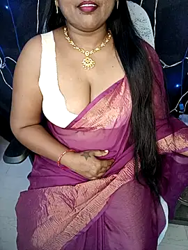 Snapshot of honey-sexy chatting on February 16, 6:54 am honey-sexy online show from February 16, 6:54 am