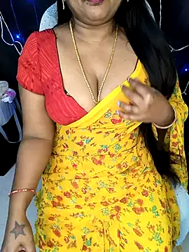 Snapshot of honey-sexy chatting on February 17, 10:18 am honey-sexy online show from February 17, 10:18 am
