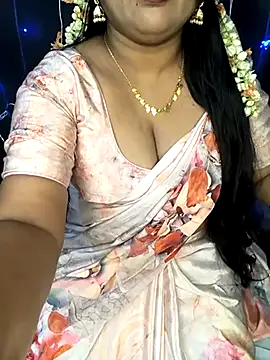 Snapshot of honey-sexy chatting on March 21, 7:22 am honey-sexy online show from March 21, 7:22 am