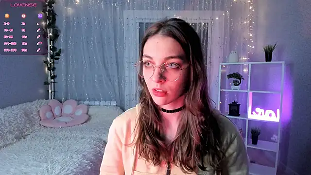 Snapshot of AraCopple chatting on December 18, 1:48 am AraCopple online show from December 18, 1:48 am