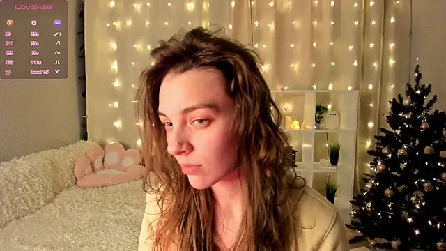 Snapshot of AraCopple chatting on December 31, 12:43 am AraCopple online show from December 31, 12:43 am