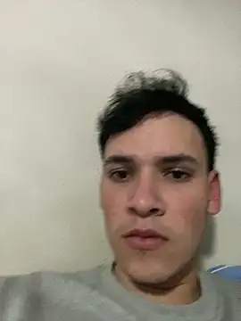 Snapshot of diego7990_ chatting on February 17, 10:16 pm diego7990 online show from February 17, 10:16 pm