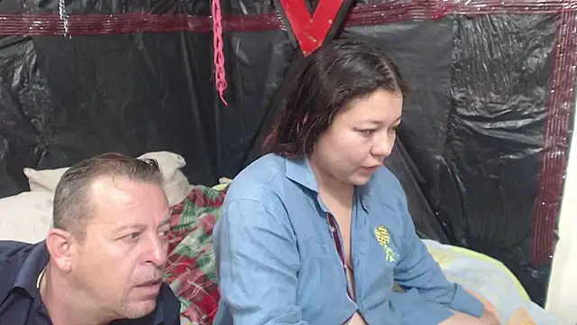 Snapshot of ZuriandAlex chatting on December 26, 1:40 am ZuriandAlex online show from December 26, 1:40 am