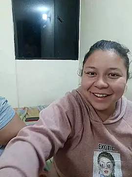 Snapshot of ZuriandAlex chatting on February 15, 7:49 am ZuriandAlex online show from February 15, 7:49 am