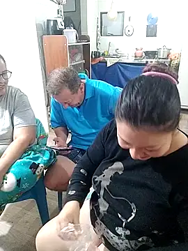 Snapshot of ZuriandAlex chatting on February 18, 1:43 am ZuriandAlex online show from February 18, 1:43 am