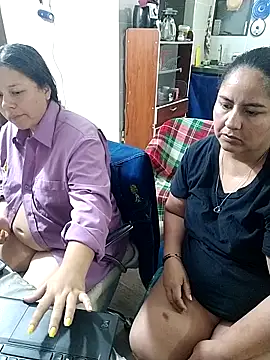 Snapshot of ZuriandAlex chatting on February 28, 3:48 am ZuriandAlex online show from February 28, 3:48 am