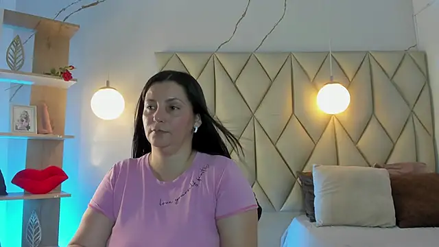 Snapshot of angelswets chatting on June 3, 2:08 pm angelswets online show from June 3, 2:08 pm