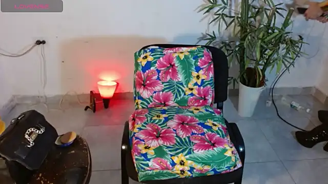 KamilaParrisx online show from May 9, 1:55 am