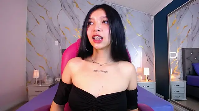 pettit courtny online show from March 1, 7:37 pm