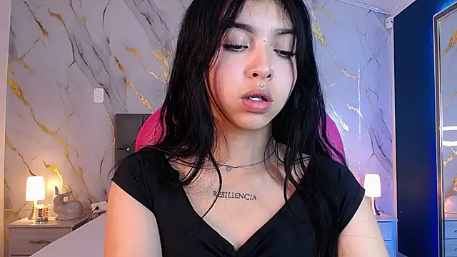 pettit courtny online show from March 6, 8:05 pm