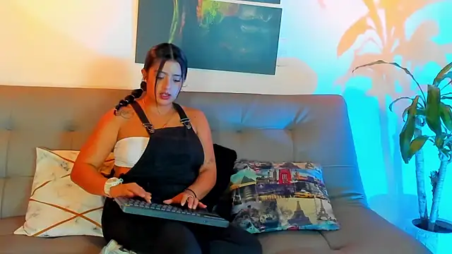 karla 999 online show from February 4, 11:38 pm