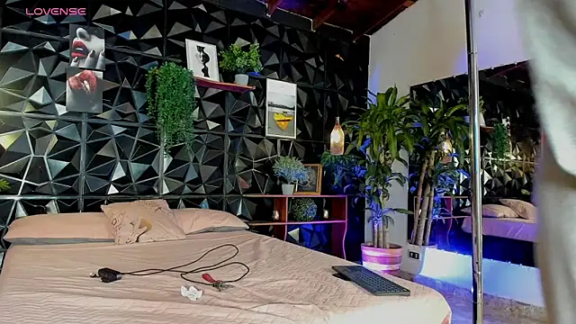 karla 999 online show from October 8, 1:03 am