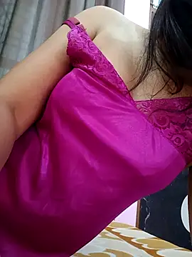 Snapshot of sneha_77 chatting on March 1, 3:10 am sneha 77 online show from March 1, 3:10 am