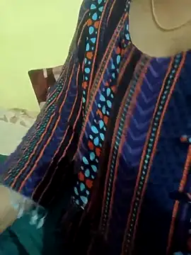 Snapshot of sneha_77 chatting on September 20, 2:18 pm sneha 77 online show from September 20, 2:18 pm